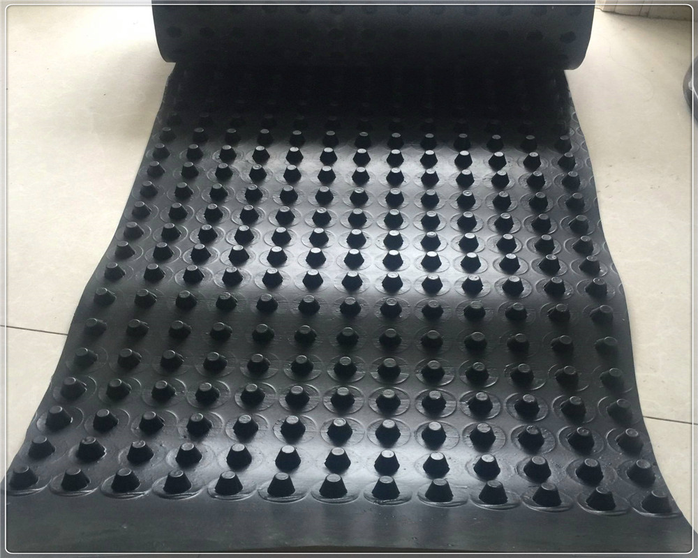 塑料排水板比傳統(tǒng)式排水板的優(yōu)勢所屬?